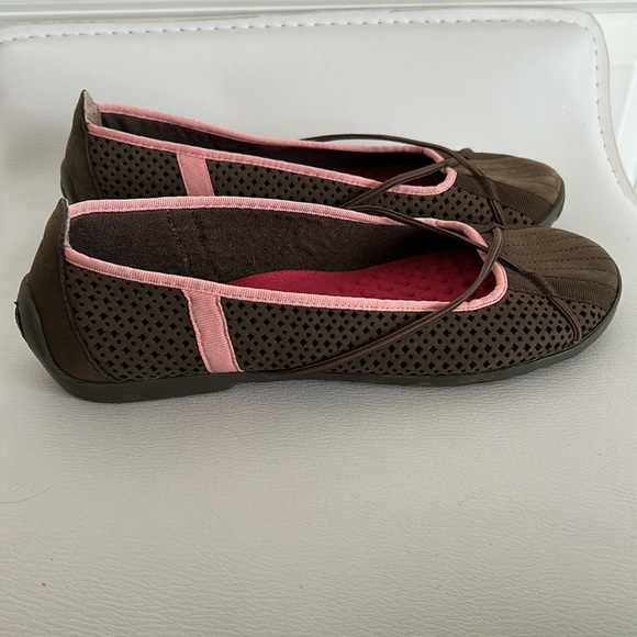Brown comfy flats NWT - Picture 2 of 6